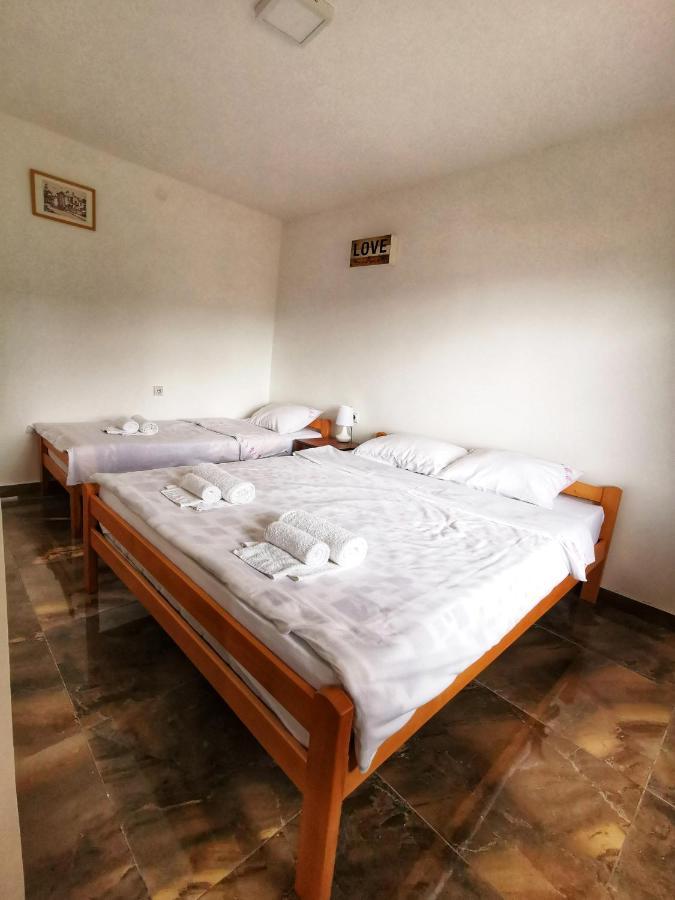 Villa Balconlux - Zavojsko Jezero, Pirot Eksteriør billede